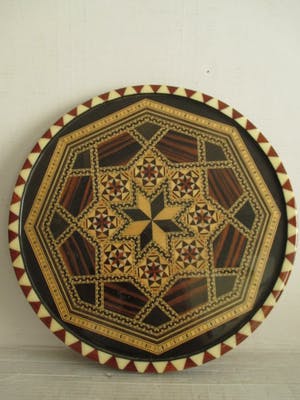 Curiosa - Twee intarsia dienbladen kopen? Bied vanaf 1!