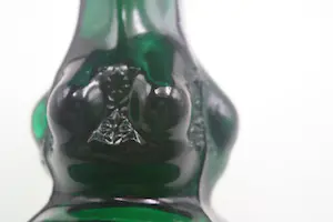 Niet of onleesbaar gesigneerd - Prachtige Emerald Green Kristalen Bokaal kopen? Bied vanaf 1!