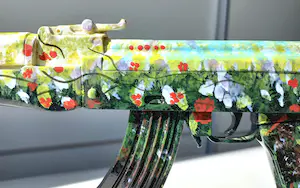 Diederik Van Apple - AK-47 Peace Edition, kunststof object in originele kist kopen? Bied vanaf 375!