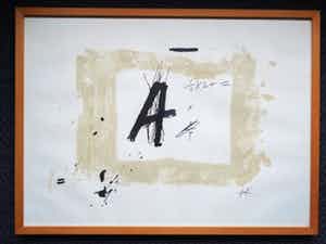 Antoni Tapies - A Tapies verkocht voor € 300!