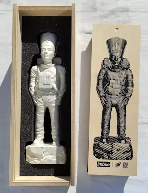 Imbue - XL Ancient Astronaut Nefertiti (Pearl White) kopen? Bied vanaf 270!