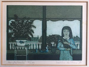 Laetitia de Haas - "Vensterbank" | kleuren ets (1978) - ingelijst kopen? Bied vanaf 30!