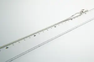 56 - Sierlijk 1e gehalte koord / slangen collier - met massieve letterhanger (P) kopen? Bied vanaf 65!