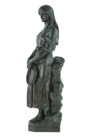 Eugène Marioton - Bronzen beeld van dame met tamboerijn 'Esmeralda' kopen? Bied vanaf 729!