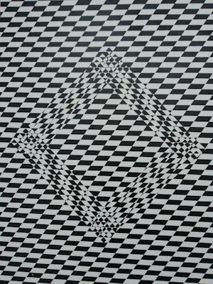 Wiesje van Dam - Abstract optcal square kopen? Bied vanaf 49!