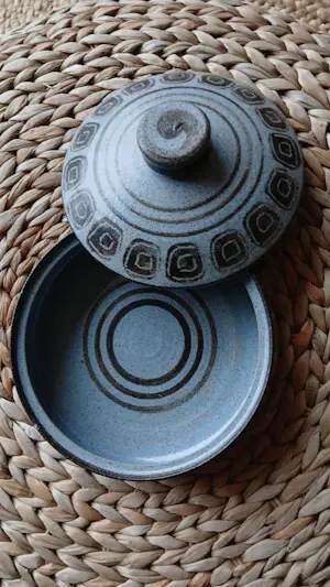 Han Cornelissens - vintage keramische kom schaal met deksel kopen? Bied vanaf 15!