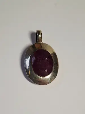 Nieuwe zilveren hanger met natuurlijke robijn. kopen? Bied vanaf 50!