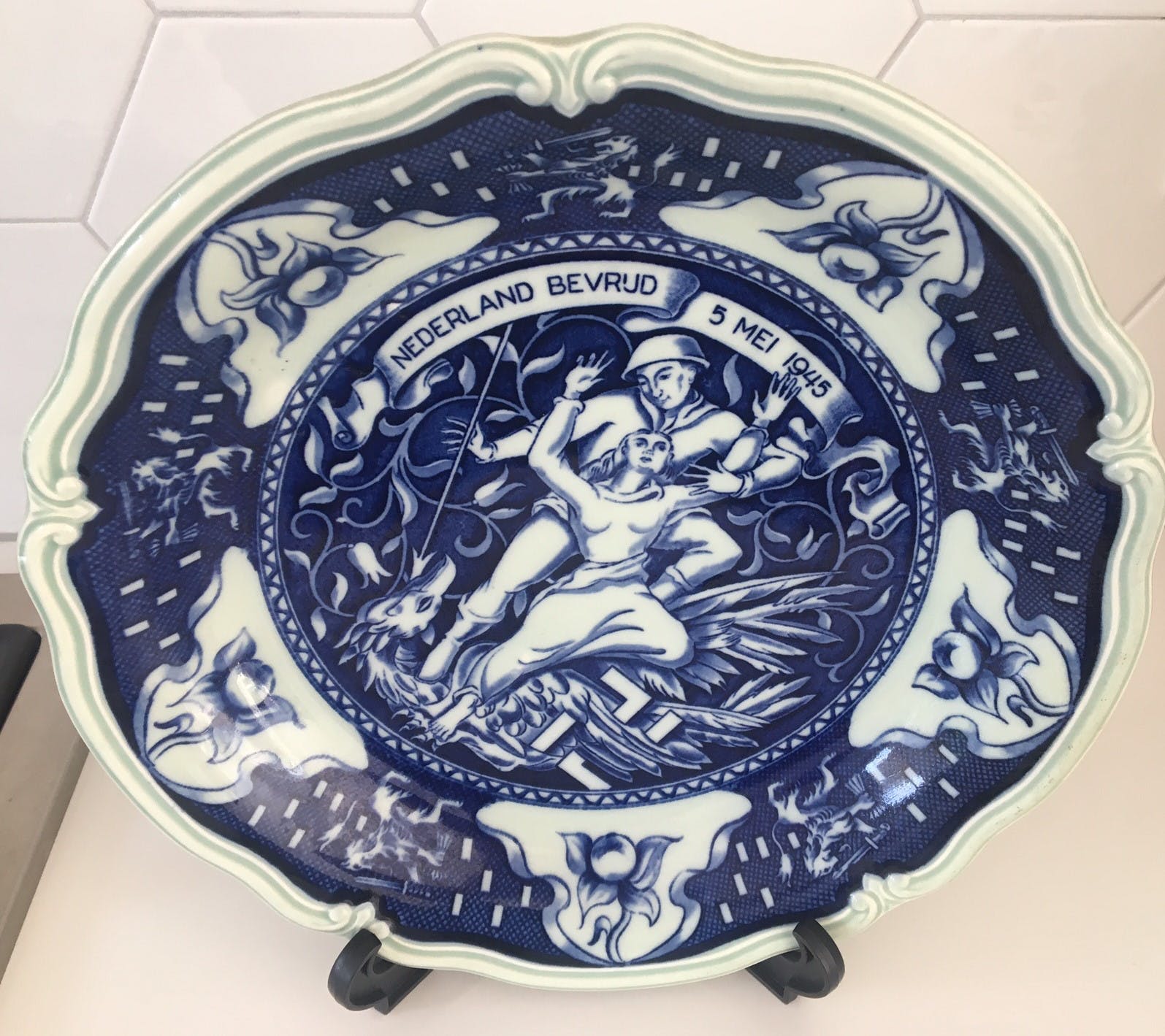 Firma Regout & Co - & Mosa Maastricht - Twee wandborden kopen? Bied vanaf 1!