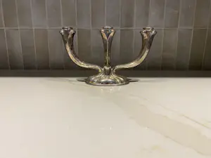 WMF - Elegante drie-armige kandelaar uit begin 1900 kopen? Bied vanaf 40!