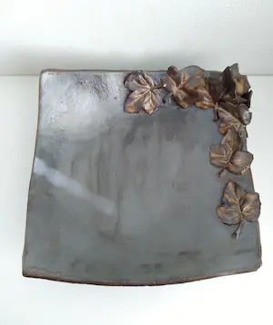 Niet of onleesbaar gesigneerd - Grote, handgemaakte schaal - Keramiek kopen? Bied vanaf 1!