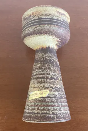 Keramische industrie Loré - Brutalistische kunstaardewerken kandelaar model B132 - ontwerp Matt Camps kopen? Bied vanaf 38!