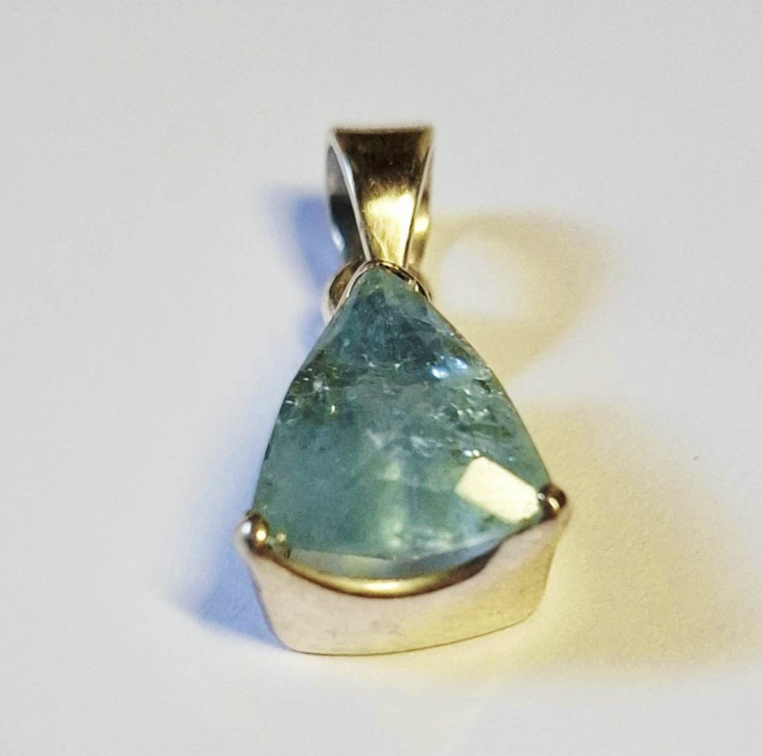 Nieuw Deze van nature lichtblauwe facet geslepen  aquamarijn kopen? Bied vanaf 55!