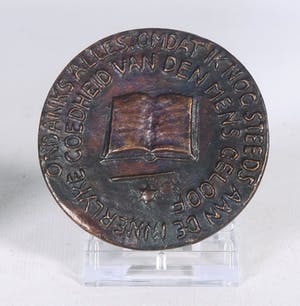 Bep van den Bergh - Bronzen penning, Anne Frank kopen? Bied vanaf 40!