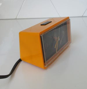 Curiosa - Siemens vintage oranje-gele wekker model MU 15 10 kopen? Bied vanaf 1!