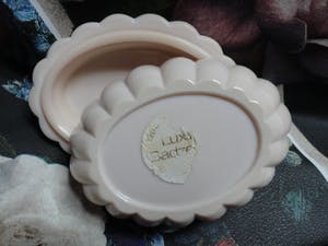 Curt Schlevogt - roze zeepdoos gedecoreerd met vredes duiven kopen? Bied vanaf 1!