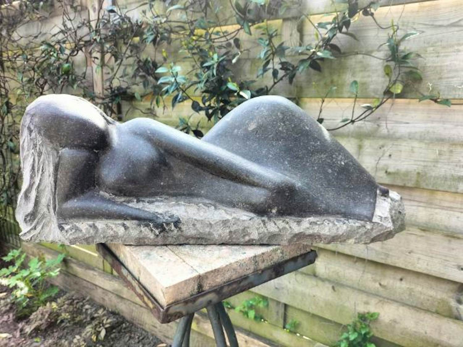 Greeth Zwering - Rustende Vrouw kopen? Bied vanaf 500!