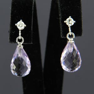 18K Goud - witgouden oorhanger bezet met amethist en briljant geslepen diamant kopen? Bied vanaf 325!