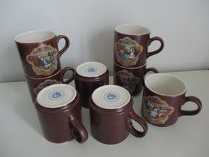 Villeroy en Boch - 8 stuks vintage mokken / Douwe Egberts kopen? Bied vanaf 50!