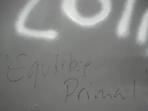 Niet of onleesbaar gesigneerd - Grote Abstracte gemengde techniek "Equilibre primal" gesigneerd kopen? Bied vanaf 1!