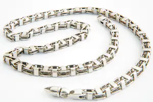 106- Eyecatcher! Lang 18Krt wit-gouden "Magnum / Konings" ketting collier kopen? Bied vanaf 3480!