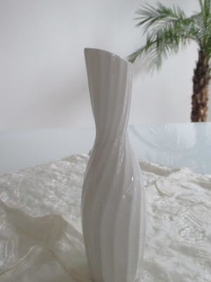 Royal Goedewaagen - Twee porseleinen vaasjes, design 'Ballerina' kopen? Bied vanaf 8!