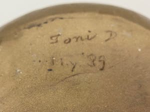 Niet of onleesbaar gesigneerd - Vrijgevormd gevouwen keramisch object kopen? Bied vanaf 1!