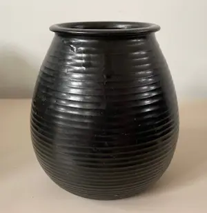 ADCO - Zwarte Ribbelvaas model 1014 kopen? Bied vanaf 1!
