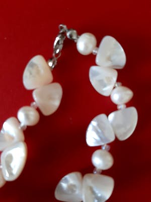 Niet of onleesbaar gesigneerd - Armband met parels kopen? Bied vanaf 1!