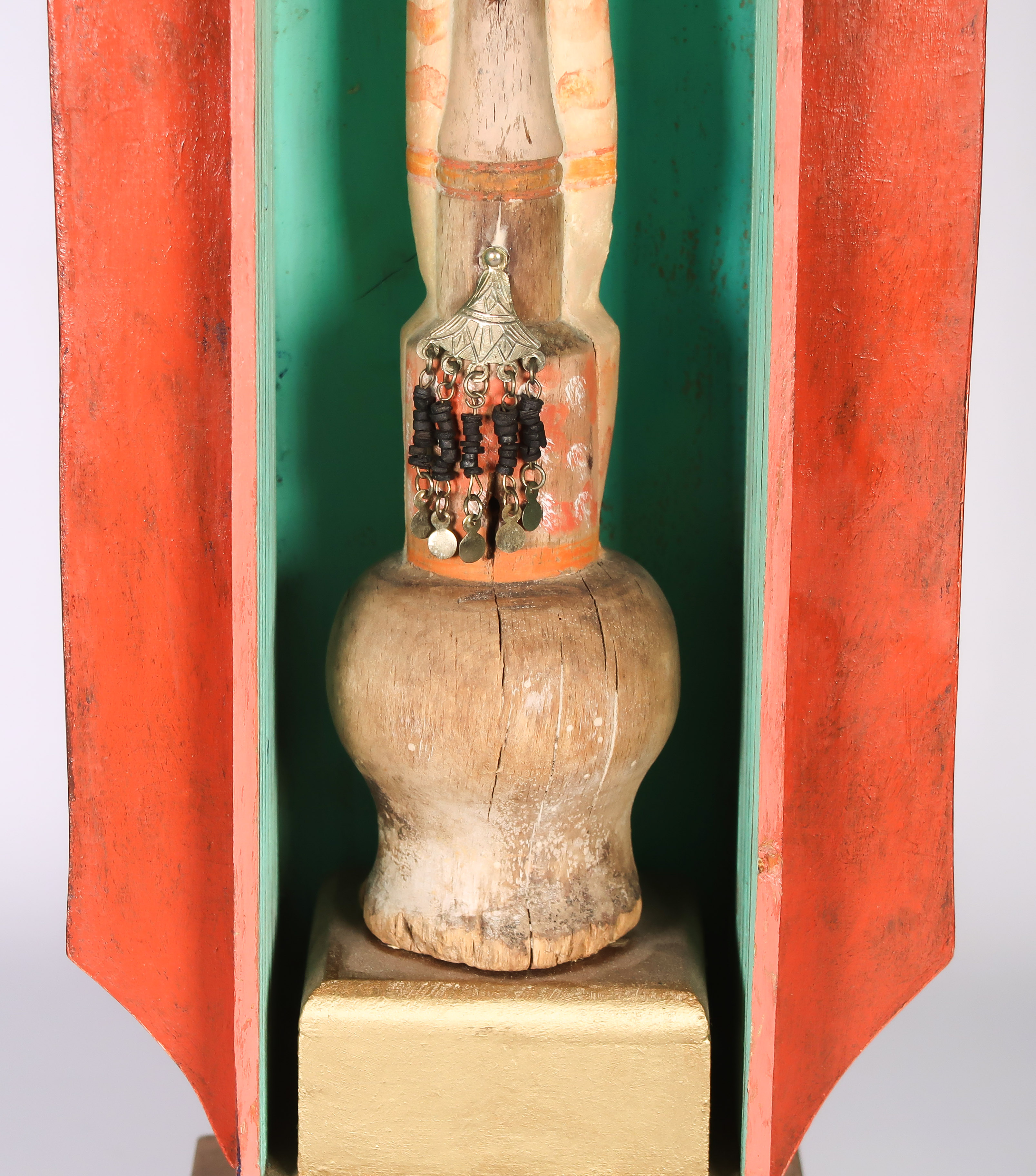 Lon Buttstedt - Object/Collage van o.a. beschilderd hout, Chair for Apis kopen? Bied vanaf 50!
