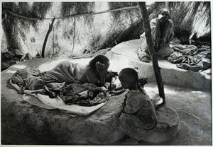 Jan Banning - Grote ingelijste foto , “……..te drinken” kopen? Bied vanaf 75!