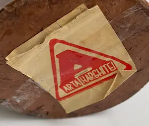 Niet of onleesbaar gesigneerd - Kunst aardewerken fantasie figuur - Volkskunst kopen? Bied vanaf 1!