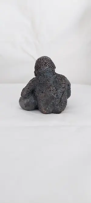 Carolein Smit - zittend babyjongetje met bal kopen? Bied vanaf 170!