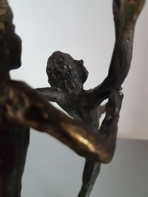 Astrid Veldhuyzen-Koppen - Beeld " Beweging in emotie " kopen? Bied vanaf 60!