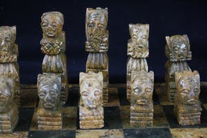 Niet of onleesbaar gesigneerd - Schaakspel (Peru) kopen? Bied vanaf 1!