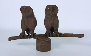 Paul Beckers - Twee sculpturen van ijzer en terracotta, Vogels + boek! kopen? Bied vanaf 200!