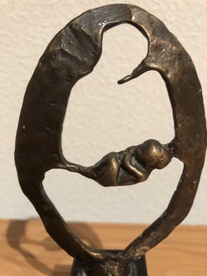 Brons (Onbekend) - Modern bronzen beeld van "MOEDER MET BABY " kopen? Bied vanaf 50!