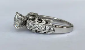 18 karaat witgouden solitair ring met een briljant geslepen diamant van 1.20 ct kopen? Bied vanaf 2800!
