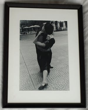 Niet of onleesbaar gesigneerd - Foto , Tango, Buenos Aires – ingelijst – gesigneerd “P.P.” kopen? Bied vanaf 10!