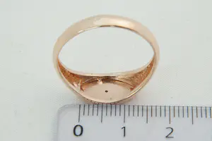 67 - Bijzondere 14 Krt rosé gouden ring met een diamanten "oog" (0.01ct) kopen? Bied vanaf 260!