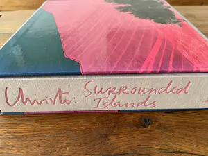 Christo - SURROUNDED ISLANDS kopen? Bied vanaf 345!