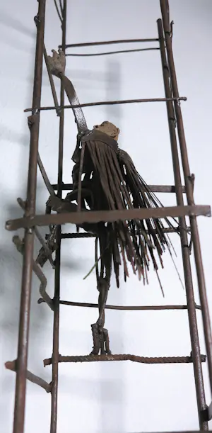 Jan Verschueren - Zeer groot beeld van schroot en terracotta, Klomopkolom kopen? Bied vanaf 750!