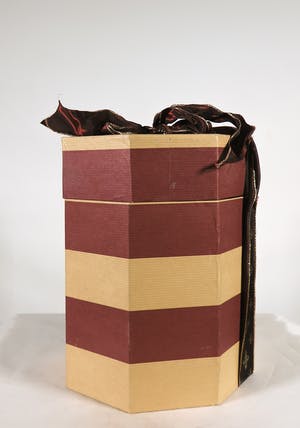 Lars Borst - 3D werk van karton met glazen testbuis kopen? Bied vanaf 1!