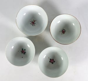 Curiosa - Lot van vier Chinees porseleinen kommetjes van rond 1900 kopen? Bied vanaf 35!