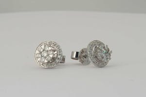 2529- Exclusieve set witgouden oorstekers - ca. 0.40 ct diamant - 18 krt gekeurd kopen? Bied vanaf 220!