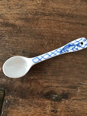 Jacques Tange - En Jeroen Hermkens , set van 6 unieke kunst eierdopjes mét lepels, keramiek kopen? Bied vanaf 50!