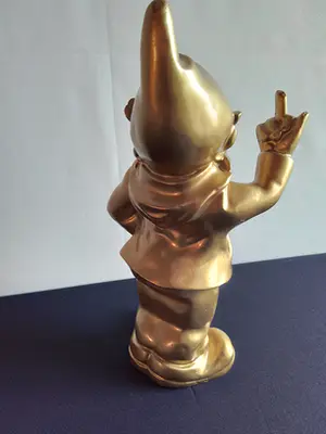 Niet of onleesbaar gesigneerd - Fraaie vergulde "Fuck" kabouter kopen? Bied vanaf 1!