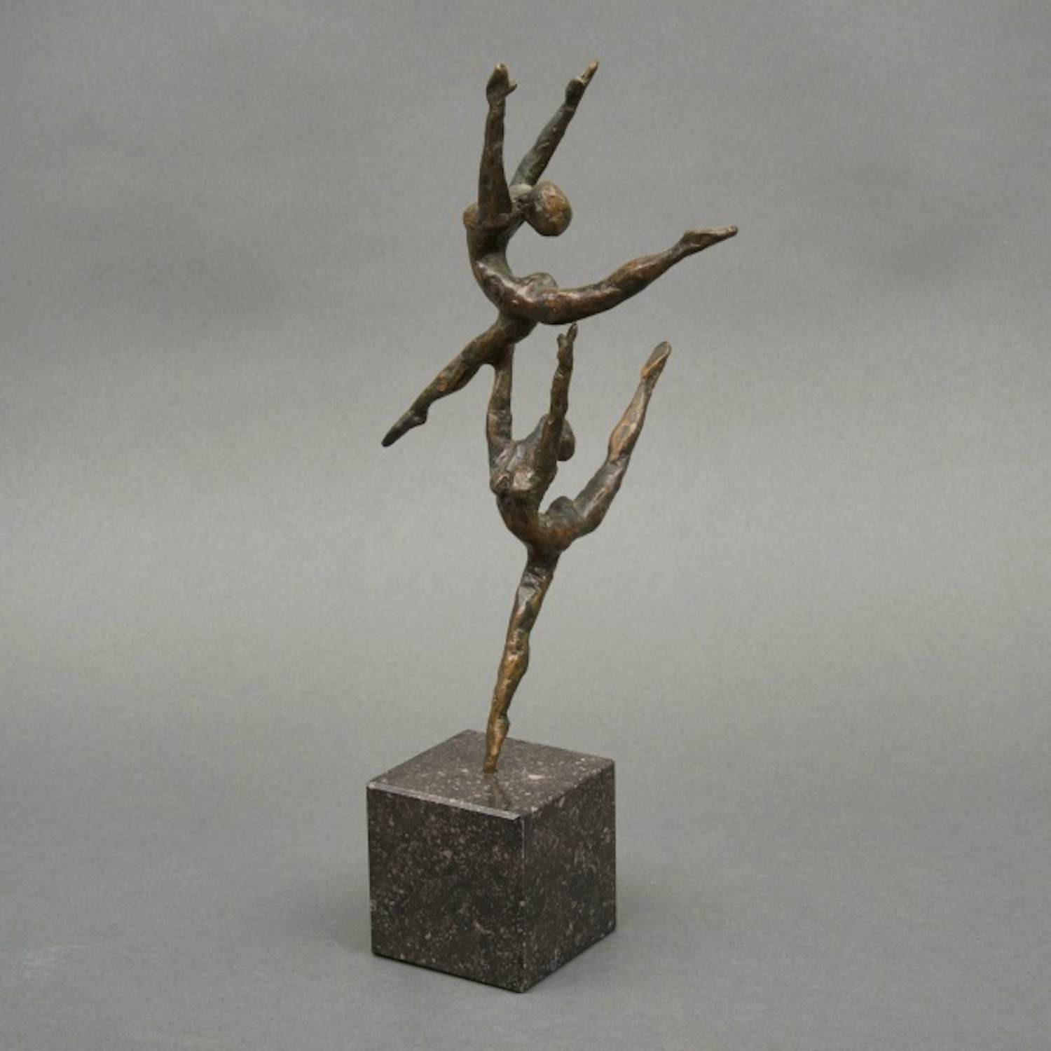 Jonneke Kodde - 'Ensemble' brons op hardstenen basement verkocht voor € 595!