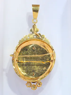 Vintage antique Victorian gold pendant with half seed pearls kopen? Bied vanaf 523!