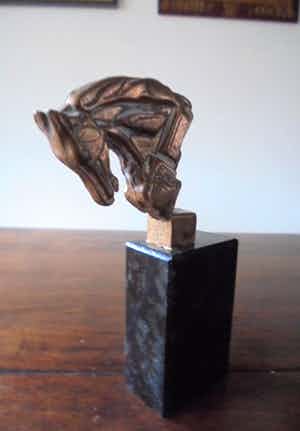 Eric Claus - paardenhoofd verkocht voor € 249!