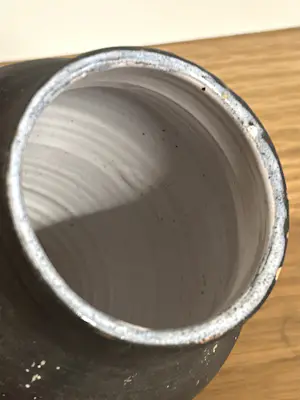 Frans Tuinstra - Vaasje met figuratief abstract figuur 1957 kopen? Bied vanaf 70!